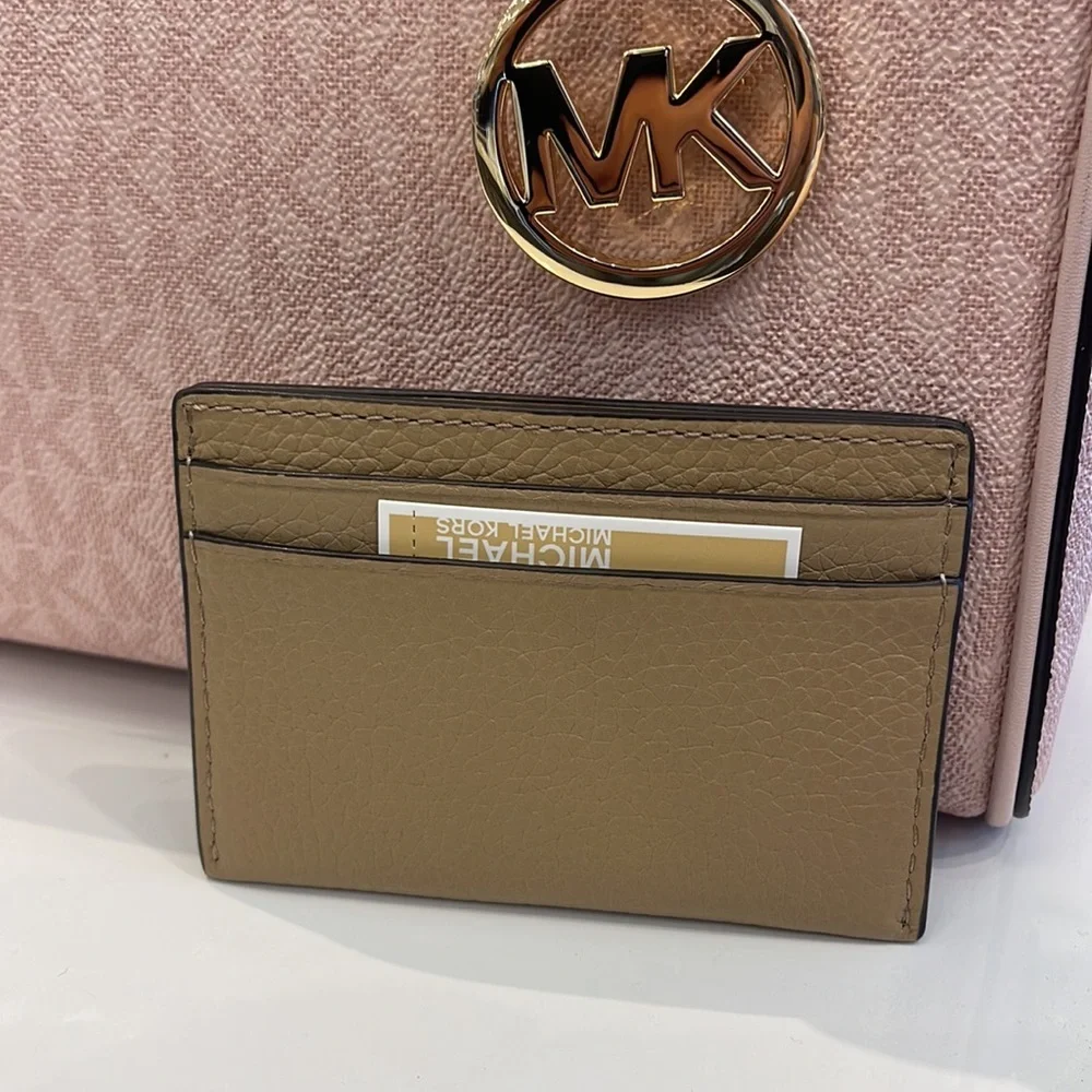 MICHAEL KORS Reed Large Pebbled Leather Card Holder Case Wallet COLOR: CAMEL NWT